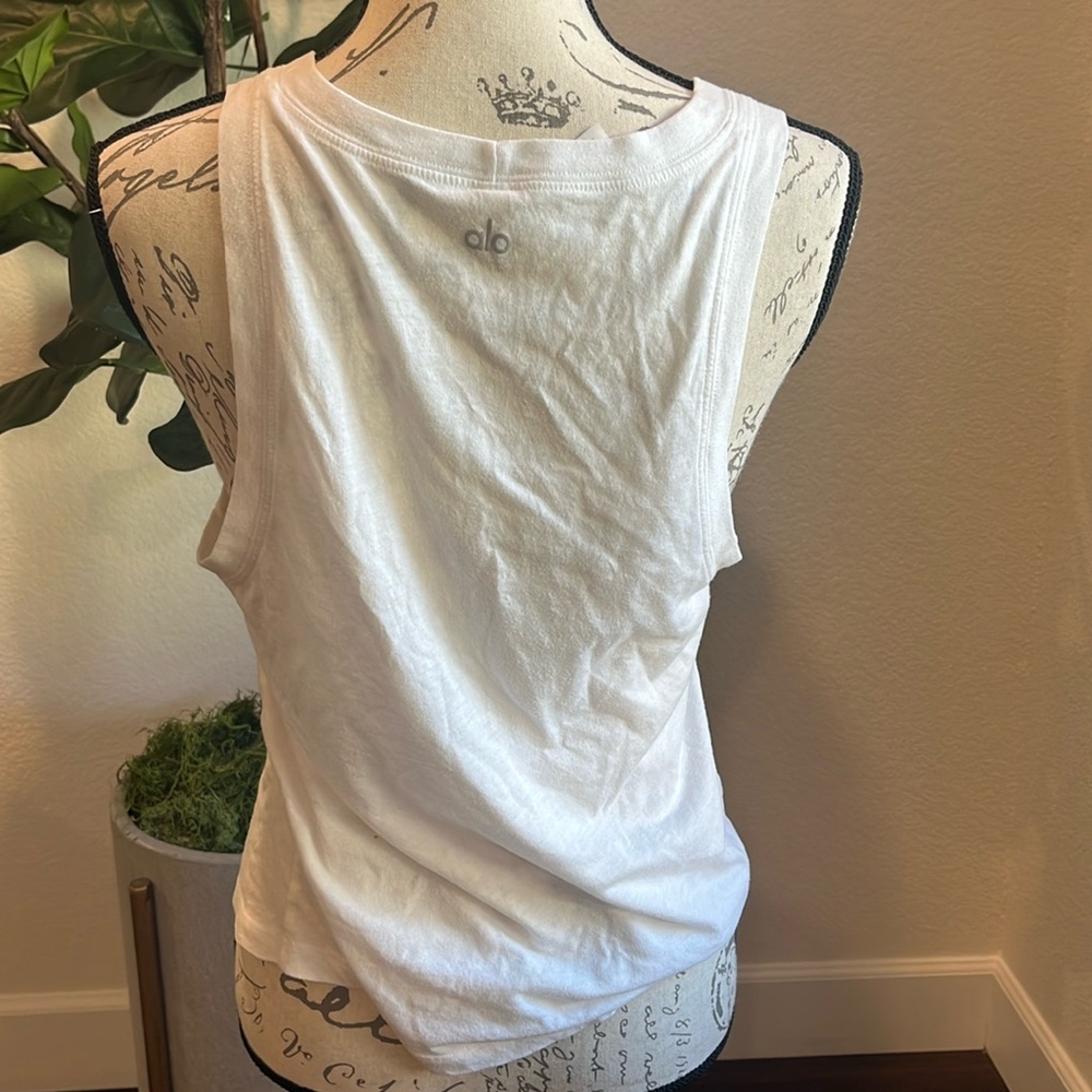 Alo White Tank Top - Picture 1 of 4